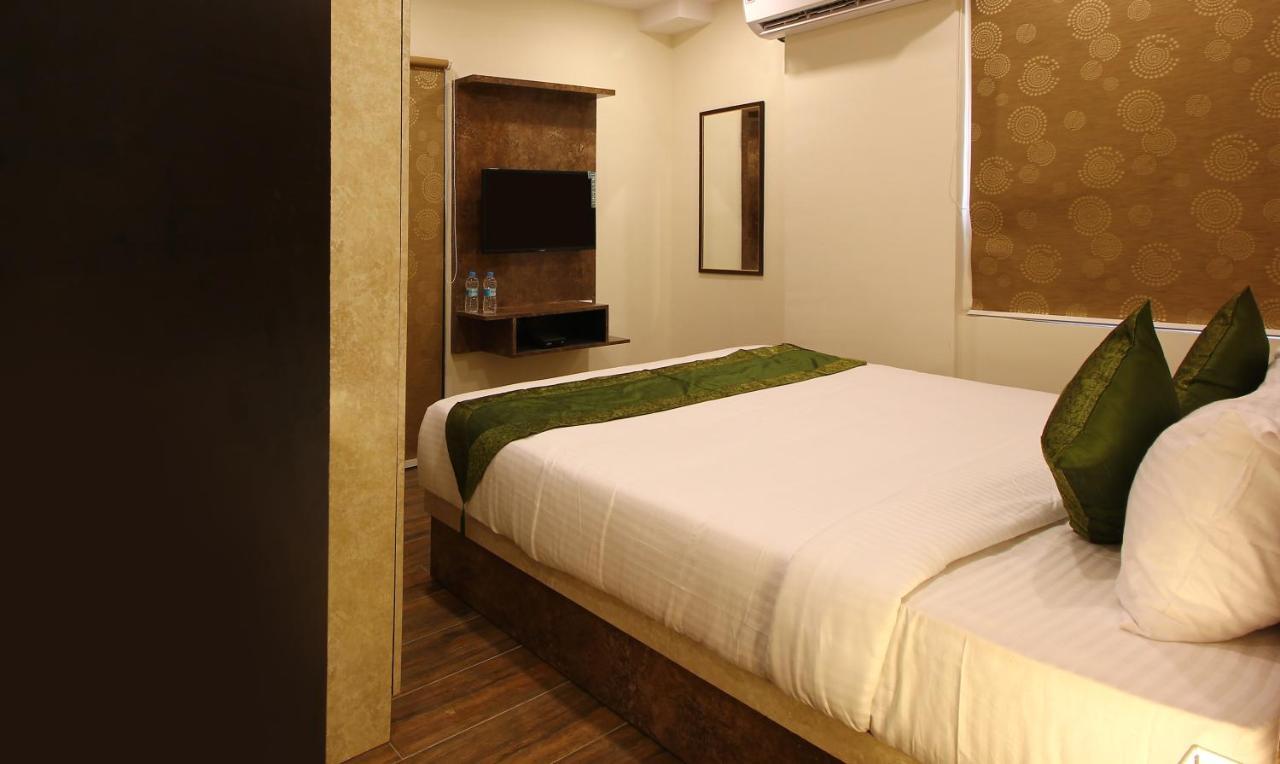 Treebo Address Inn, Banjara Hills ไฮเดอราบัด ภายนอก รูปภาพ
