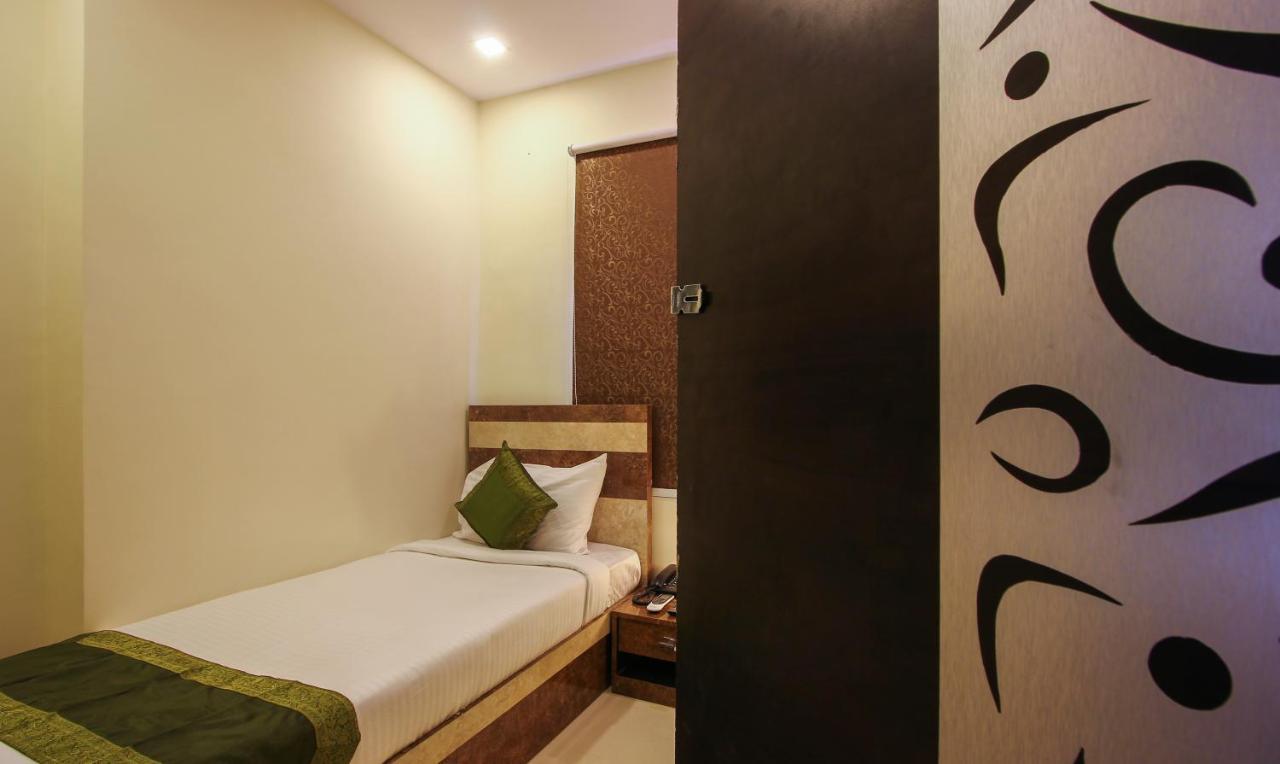 Treebo Address Inn, Banjara Hills ไฮเดอราบัด ภายนอก รูปภาพ