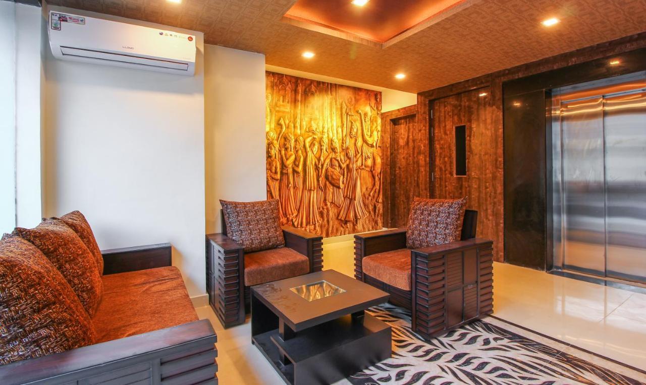 Treebo Address Inn, Banjara Hills ไฮเดอราบัด ภายนอก รูปภาพ