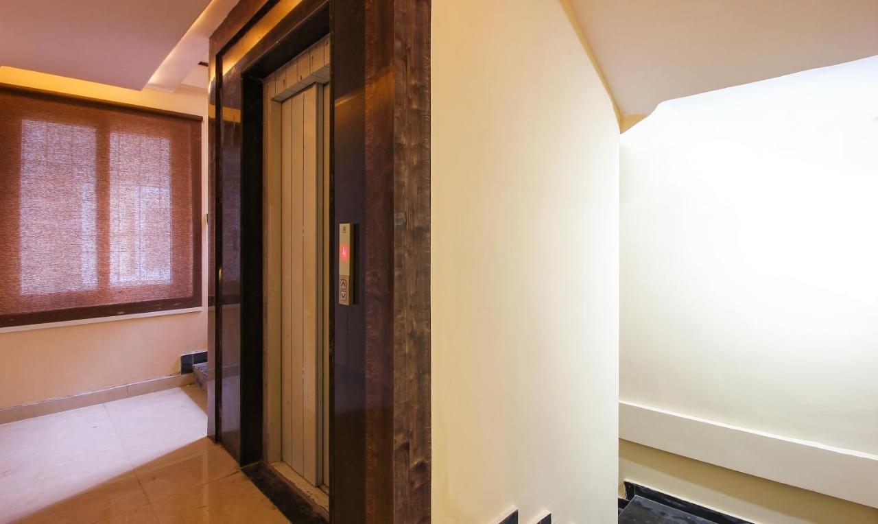 Treebo Address Inn, Banjara Hills ไฮเดอราบัด ภายนอก รูปภาพ
